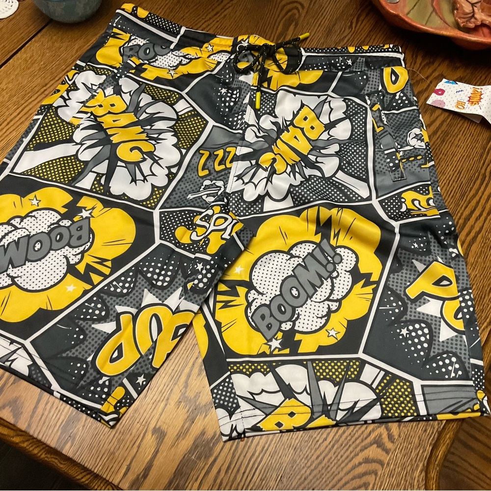 1-2026-OH SNAP MENS MEDIUM NWT COMIC SHORTS